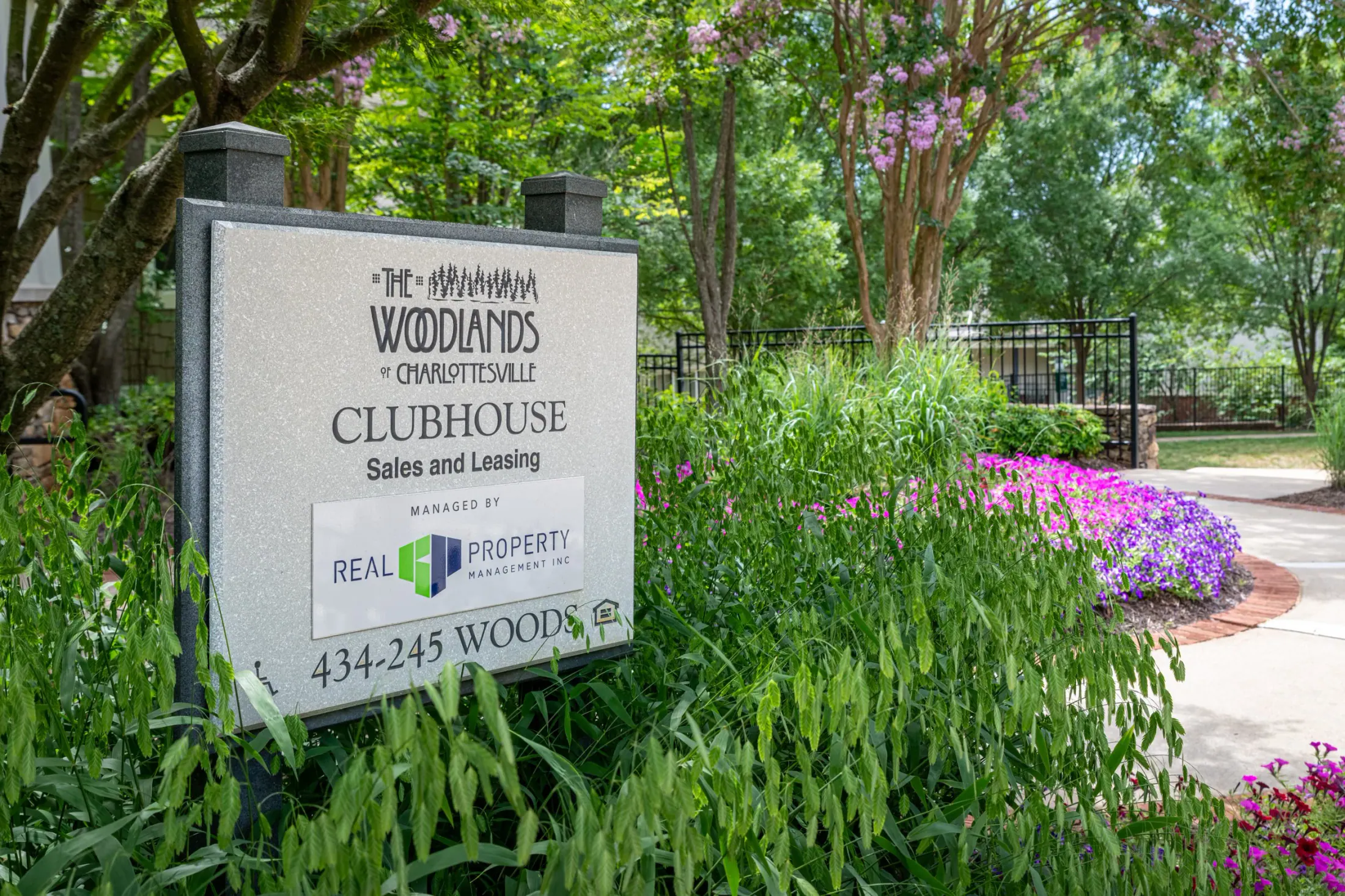 Commercial Woodlands Of Charlottesville Entrance