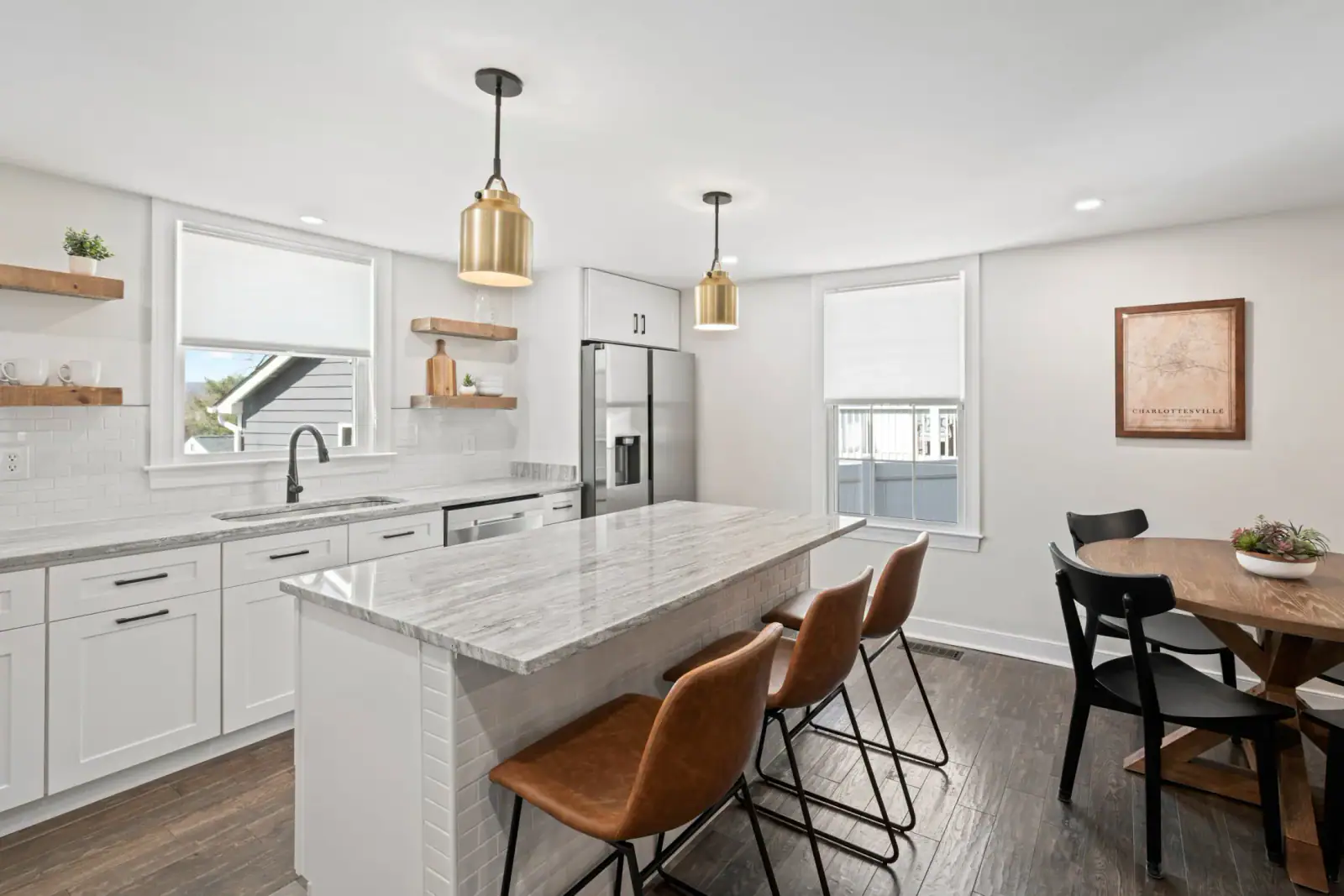 Property photograph at Monticello Avenue, view 8