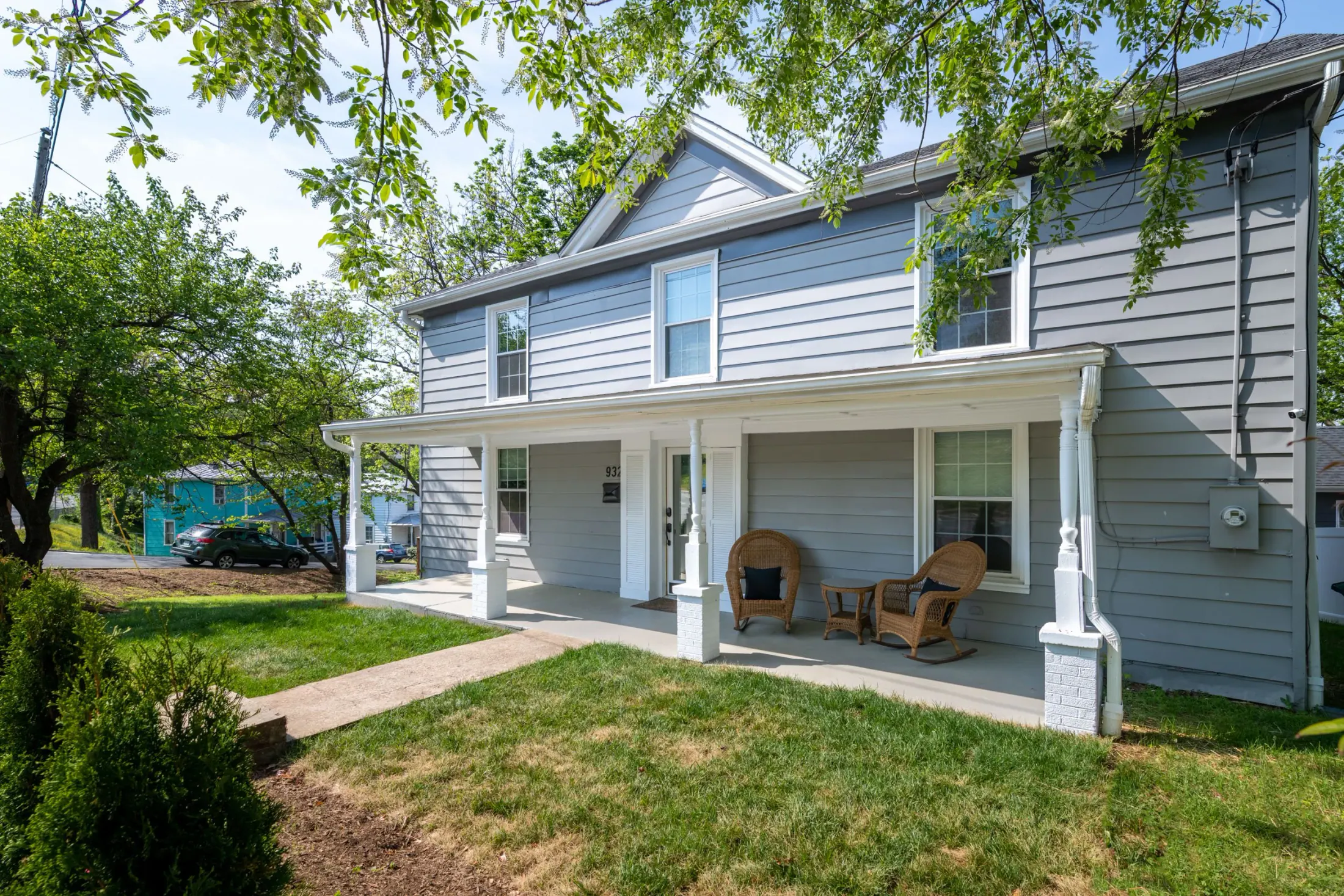 Property photograph at Monticello Avenue, view 16