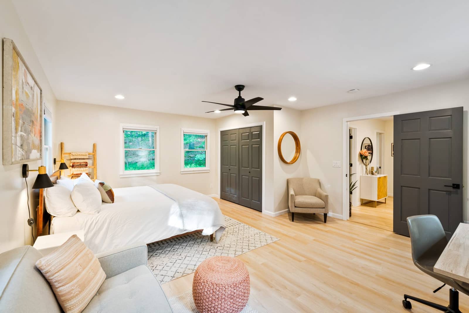 Property photograph at Wabi Sabi Cabin, view 5