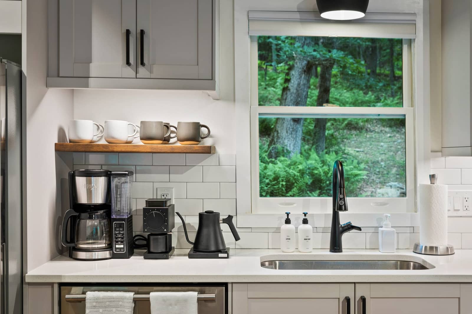 Property photograph at Wabi Sabi Cabin, view 15
