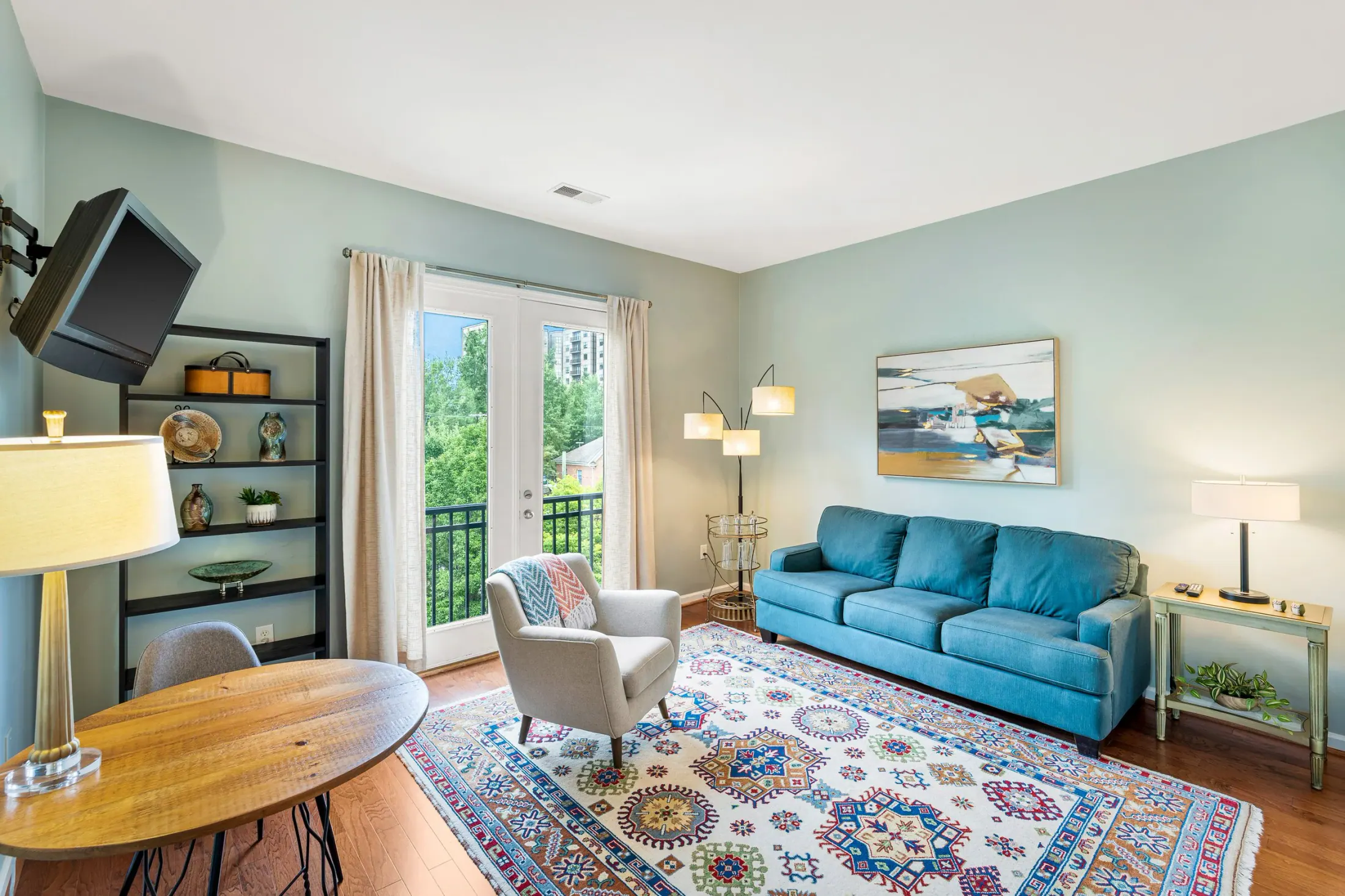 Property photograph at Walker Square, view 5