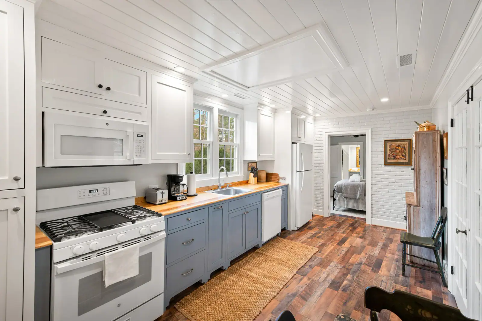 Property photograph at Ivy Cottages, view 7