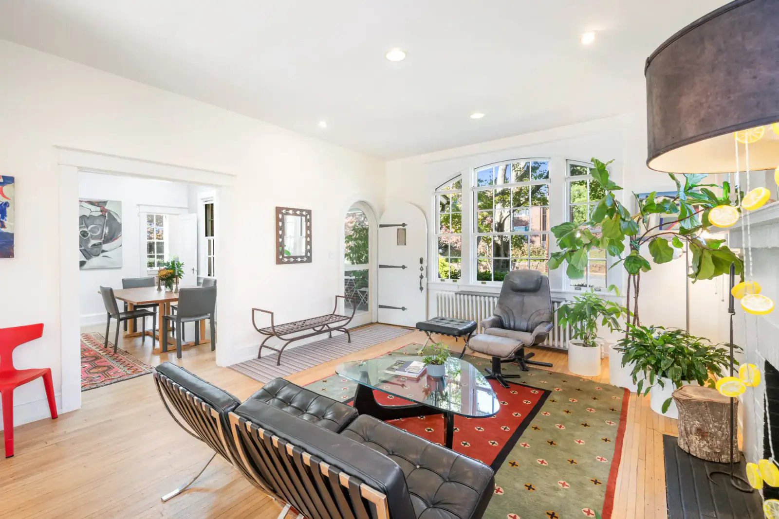 Living area at Evergreen Ave, view 4
