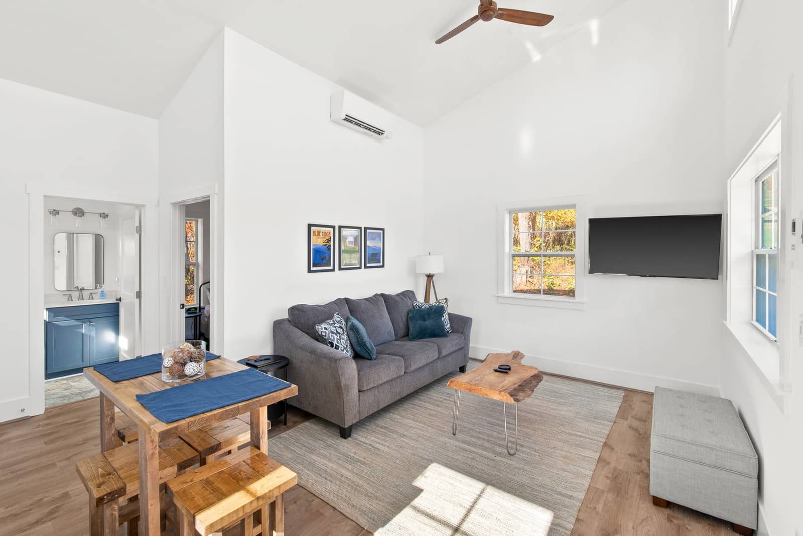 Property photograph at Blundell Cottage, view 4