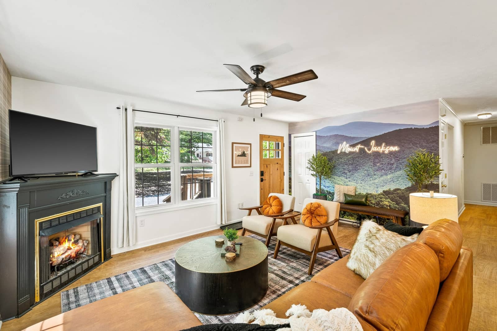 Property photograph at Cottonwood Cabin, view 10