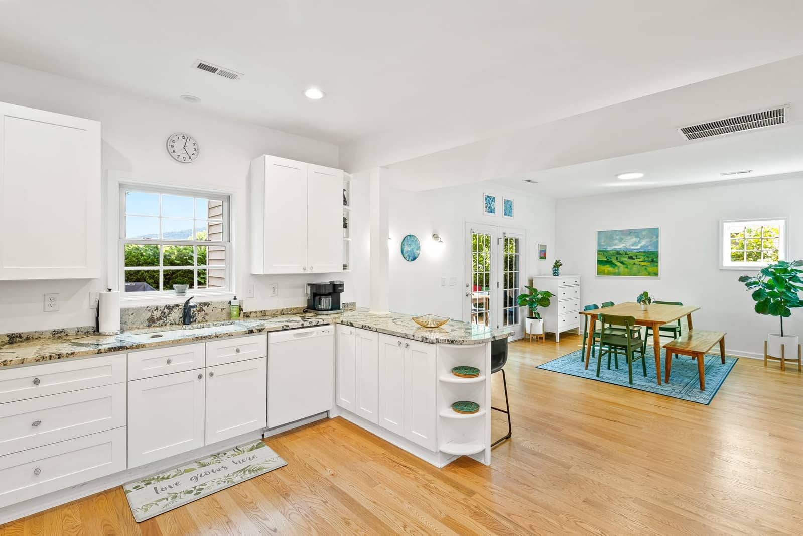 Property photograph at Burnet Street, view 8