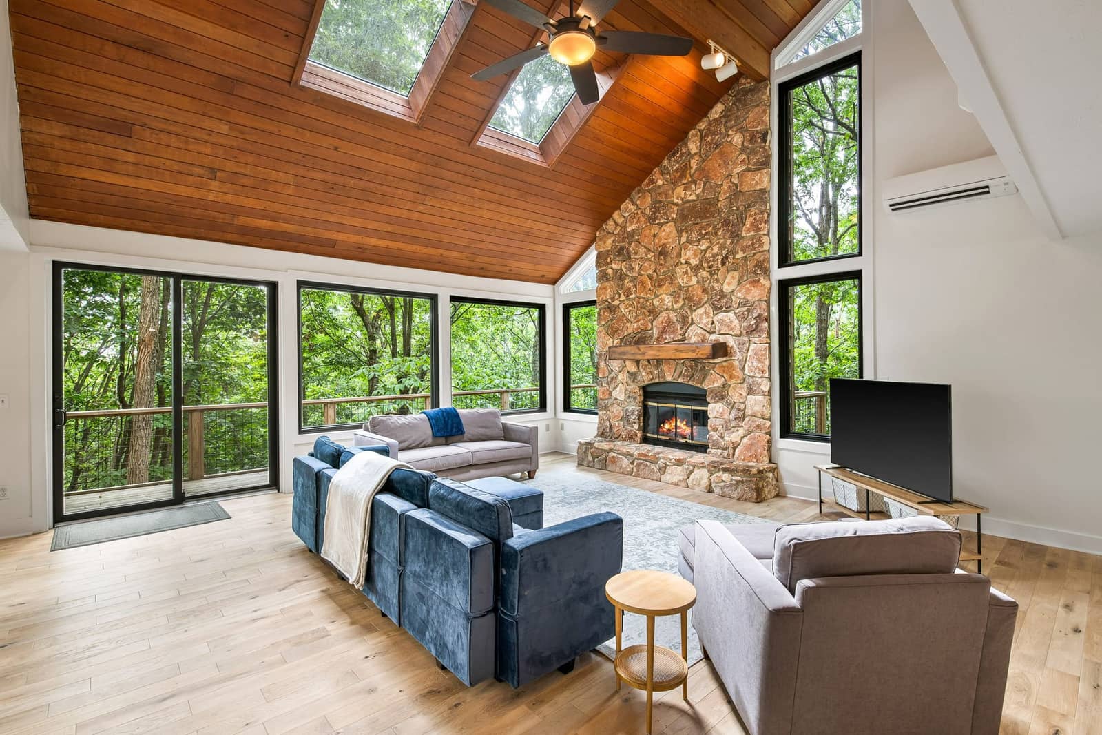 Property photograph at Blue Flint Lane, view 11