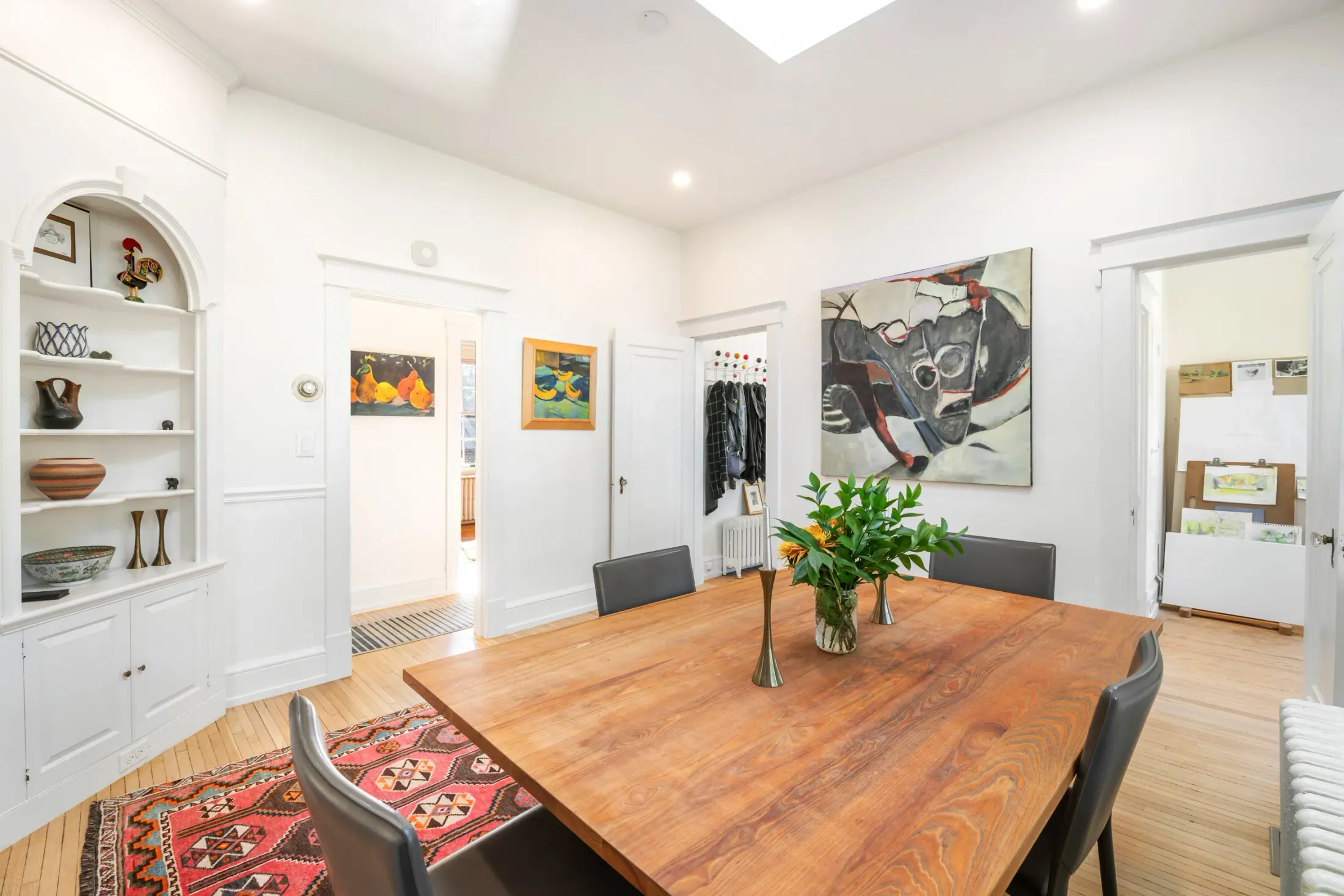 Dining area at Evergreen Ave, view 2