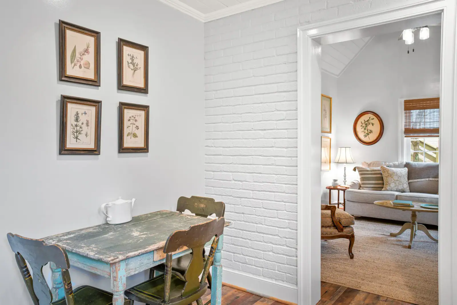 Property photograph at Ivy Cottages, view 9