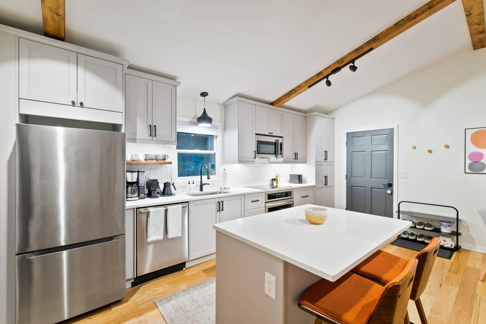 Property photograph at Wabi Sabi Cabin, view 8