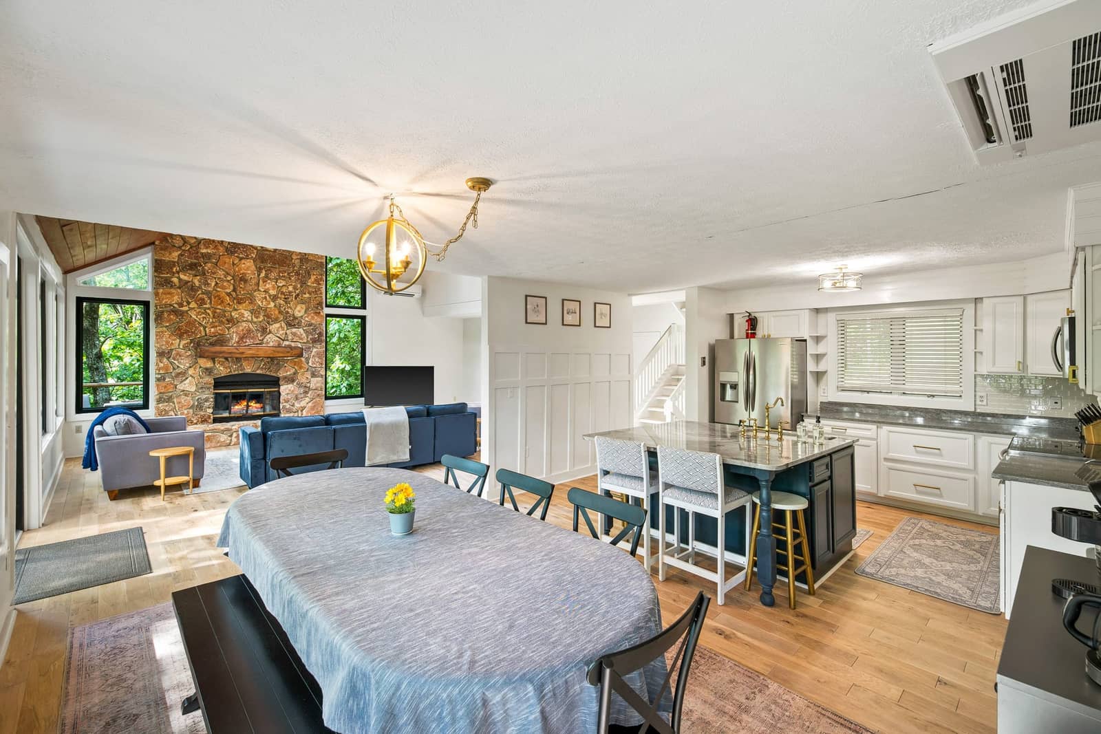 Property photograph at Blue Flint Lane, view 7