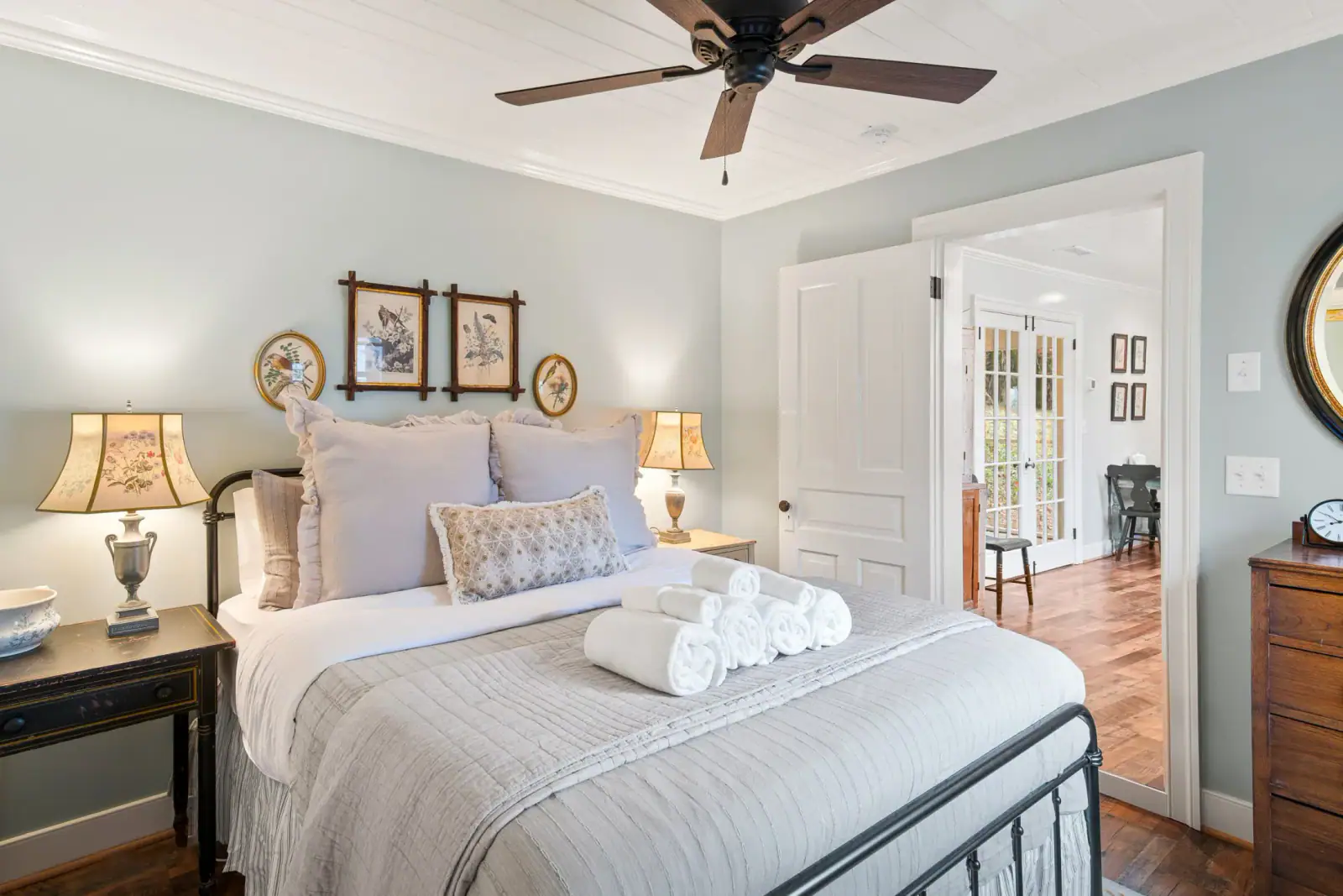 Property photograph at Ivy Cottages, view 6