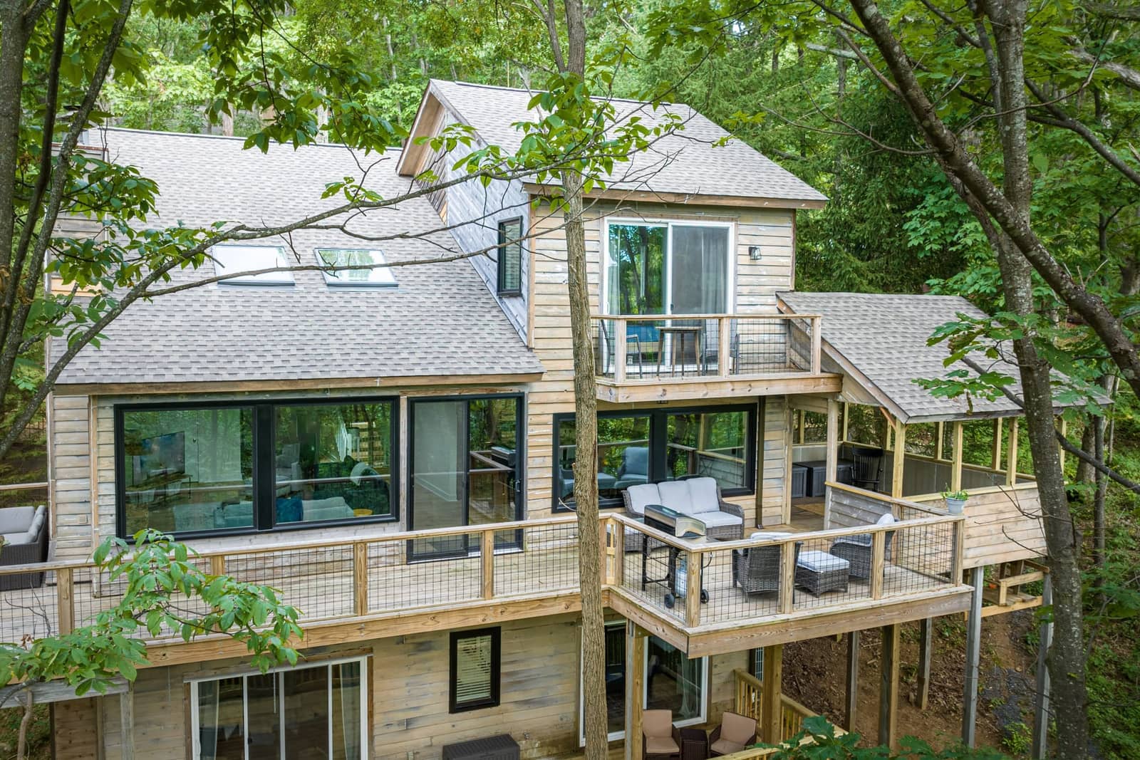 Property photograph at Blue Flint Lane, view 5